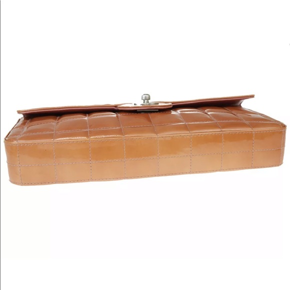 CHANEL PATENT LEATHER CC CHOCOLATE BAR CLUTCH BAG - Picture 5 of 16